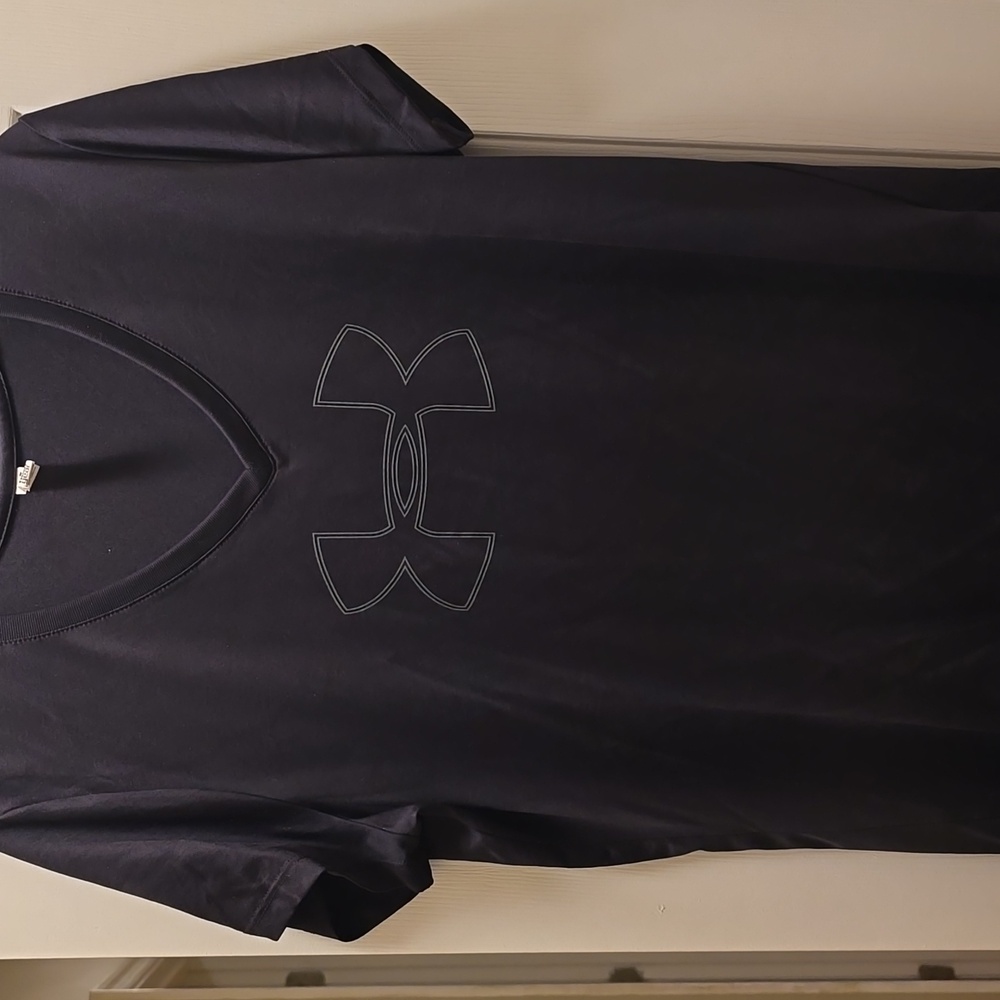 Women's Under Armour tee